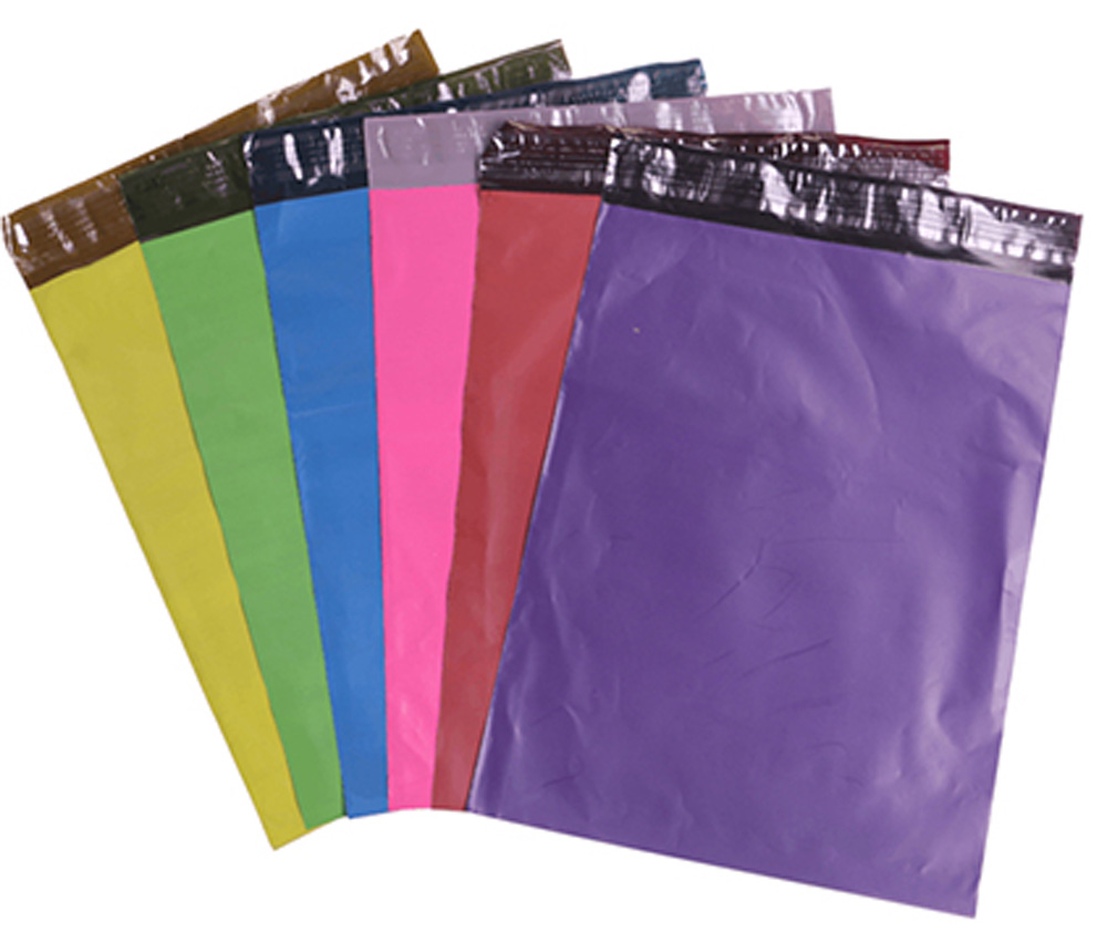 Hot Melt Glue Application (4)