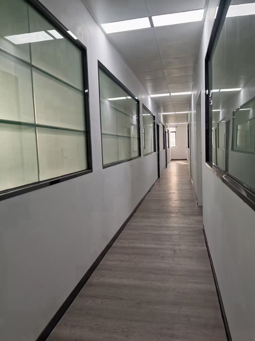 Hot Melt Glue Production (6)