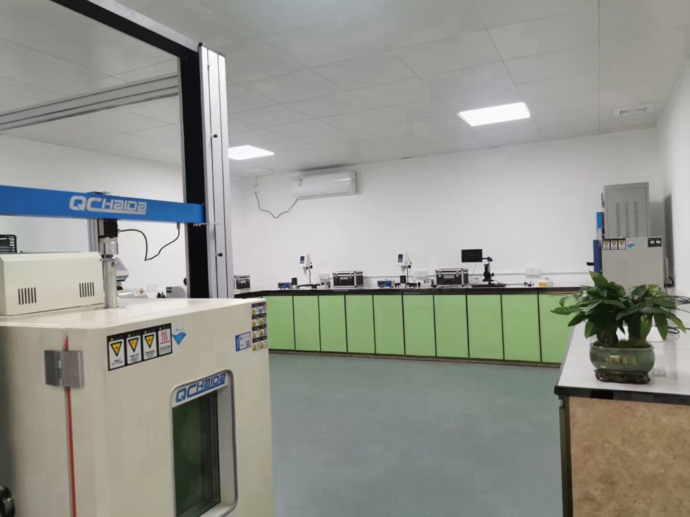 Hot Melt Glue Production (7)